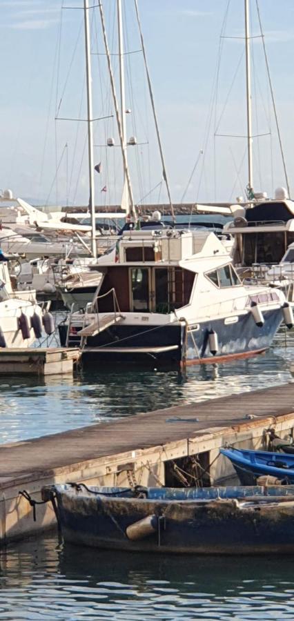 Salerno Yacht Hotel Ngoại thất bức ảnh