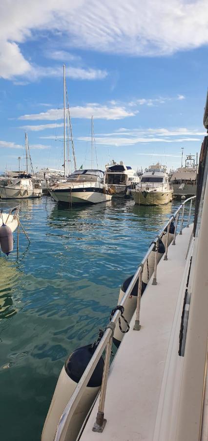 Salerno Yacht Hotel Ngoại thất bức ảnh